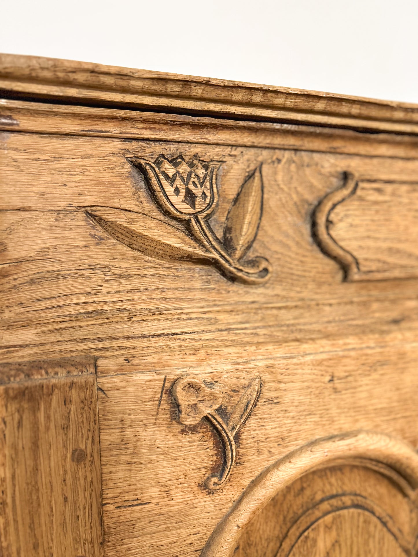 Marguerite Side Board