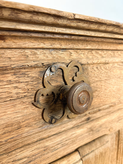 Marguerite Side Board