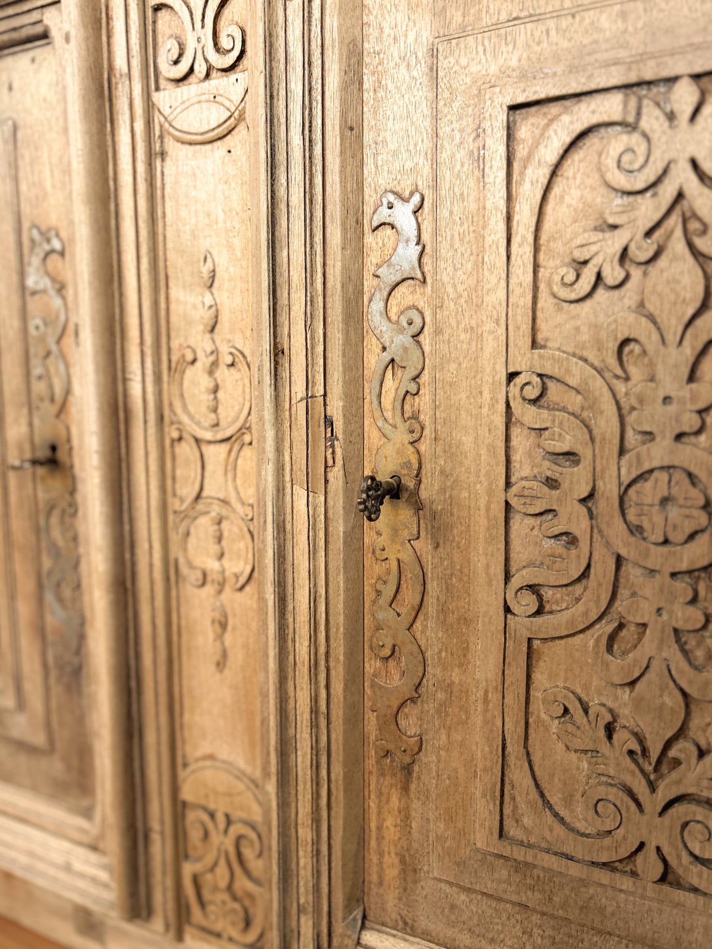 Floret Side Board