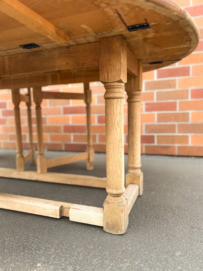 19th Century Oak Gateleg Table