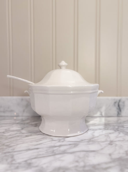 Hertiage White Soup Tureen